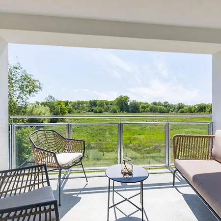 Weisse &quotdas Meeresloft&quot Appartement Boltenhagen (Ostseebad)